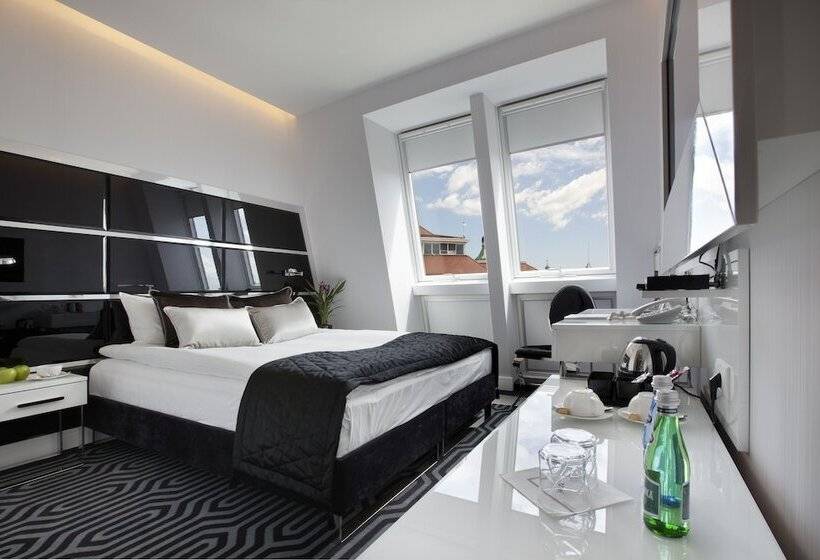 اتاق کلاسیک, Bayjonn Boutique