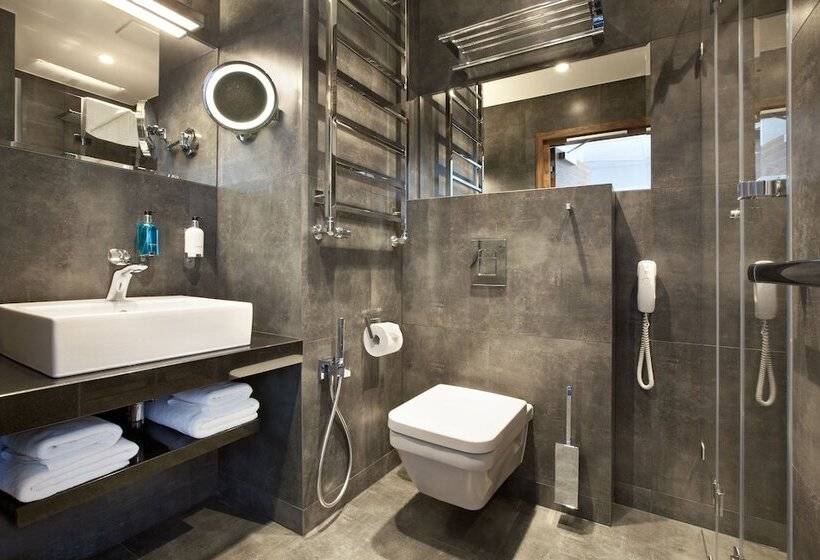 اتاق لوکس با تراس, Bayjonn Boutique