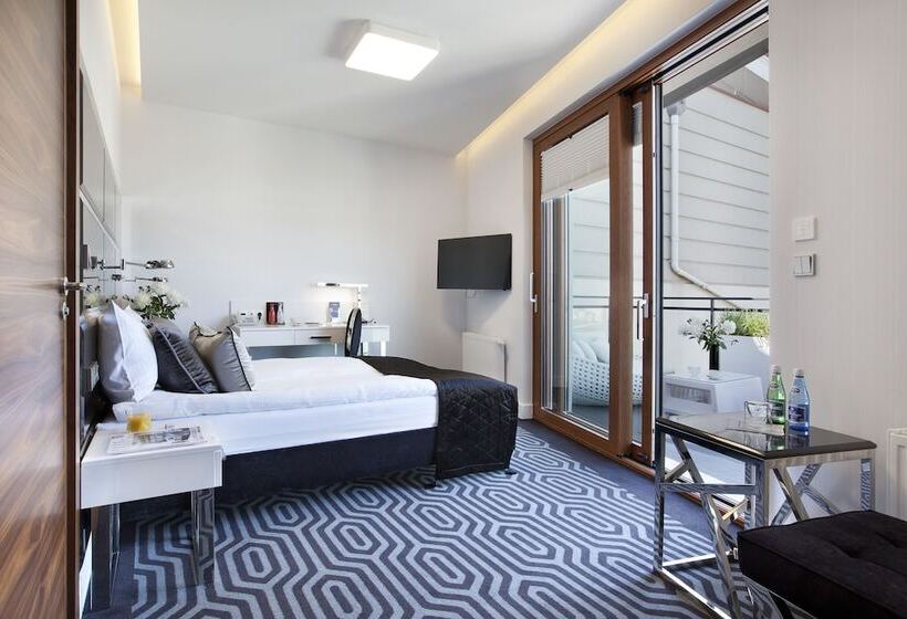 اتاق لوکس با تراس, Bayjonn Boutique