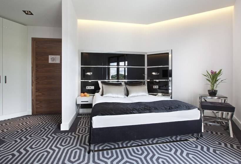 اتاق لوکس با تراس, Bayjonn Boutique