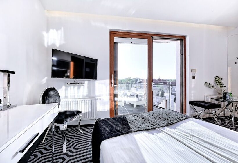 اتاق لوکس با تراس, Bayjonn Boutique