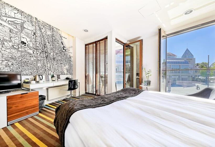 اتاق لوکس با بالکن, Bayjonn Boutique