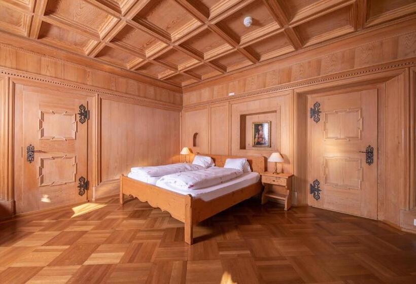 سوییت لوکس, Chesa Spuondas