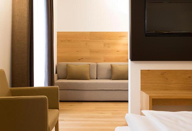 غرفة سوبيريور, Corona Dolomites