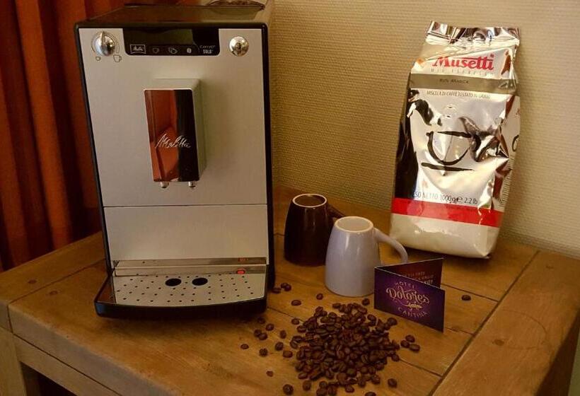 수피리어 룸, Dolores Ameland