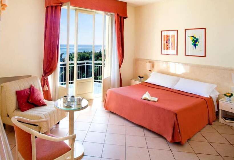 غرفة قياسية, Eden Park