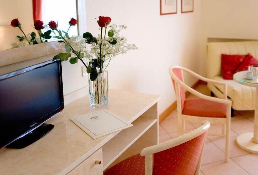 غرفة قياسية, Eden Park