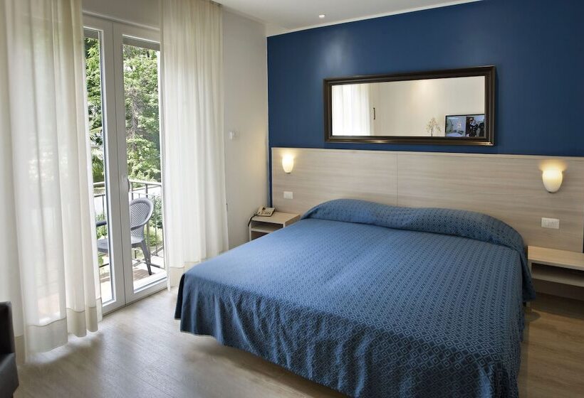 Chambre Standard, Garibaldi
