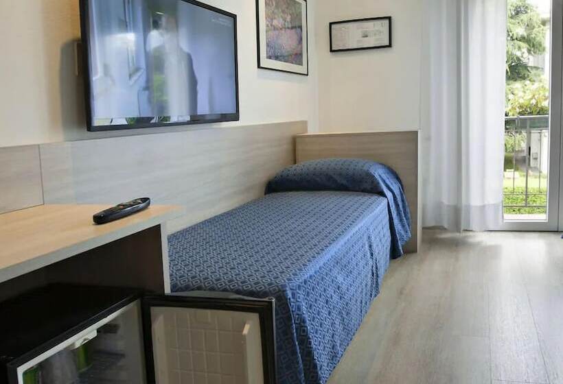 Chambre Standard Individuelle, Garibaldi