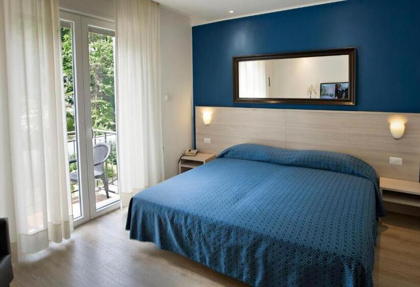 Chambre Standard, Garibaldi