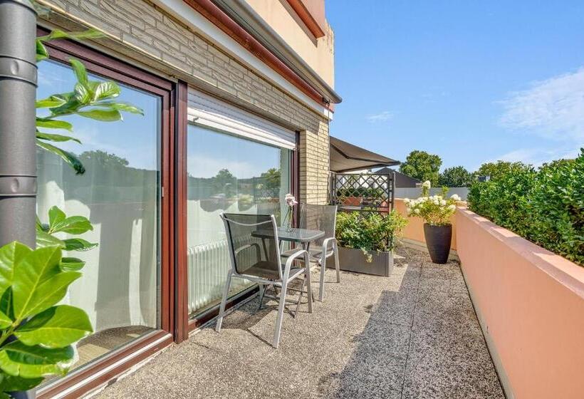 اتاق سوپریور با تخت بزرگ, Marktterrassen