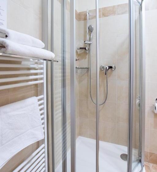 スタンダードシングルルーム, Giovanni Giacomo