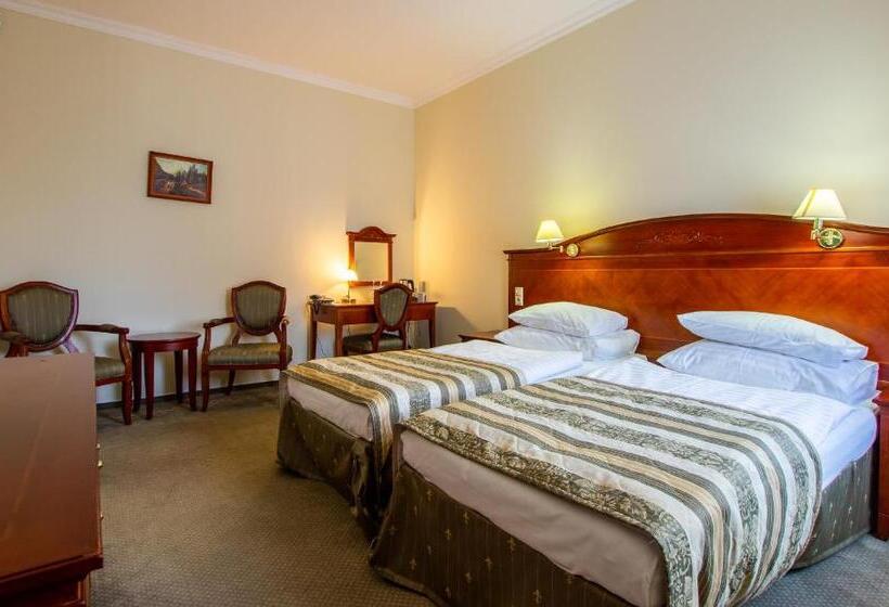 スタンダードルーム, Giovanni Giacomo