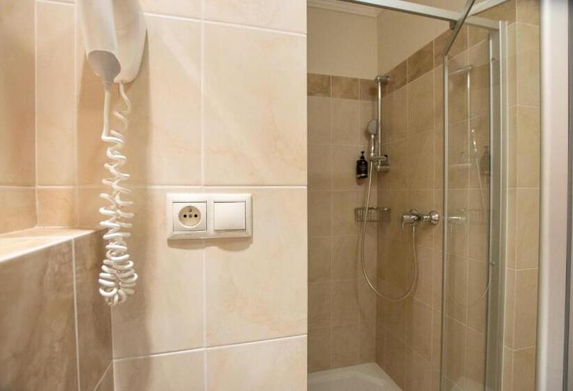 テラス付きスタンダードルーム, Giovanni Giacomo