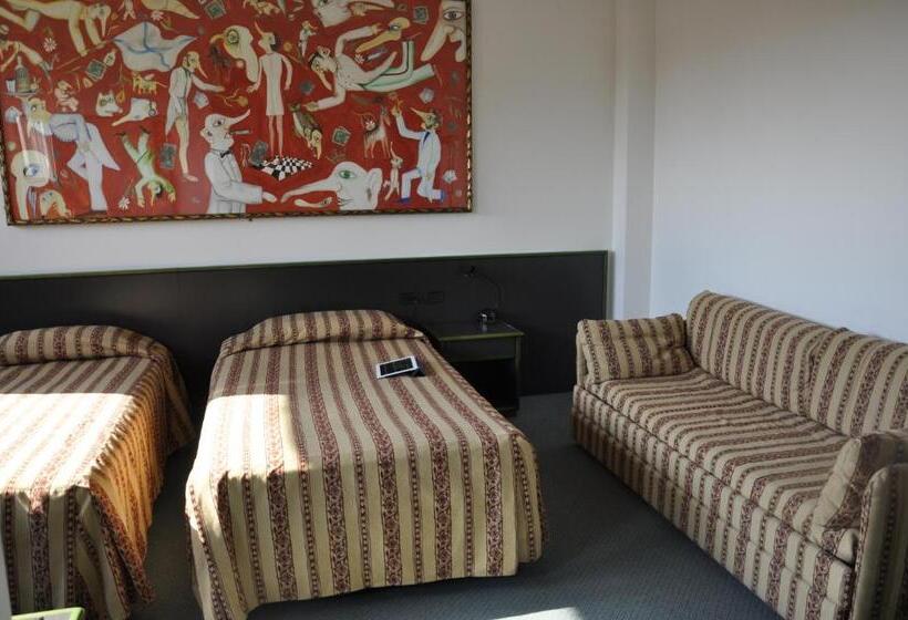 غرفة قياسية سرير كينج, Green