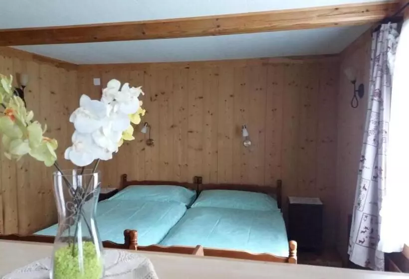 スタンダード４人部屋, Hôtel Du Chamois