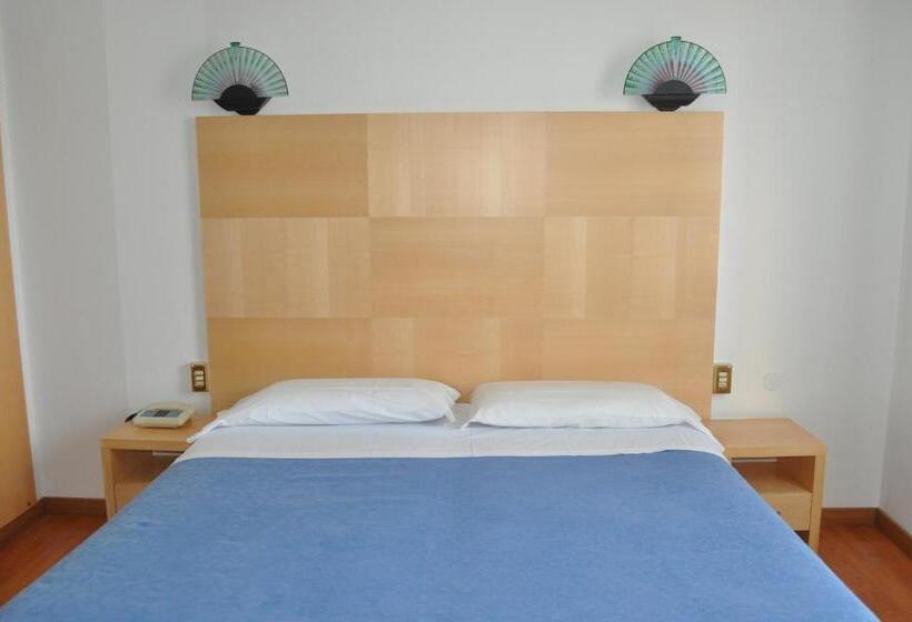 Habitació Estàndard, Igea