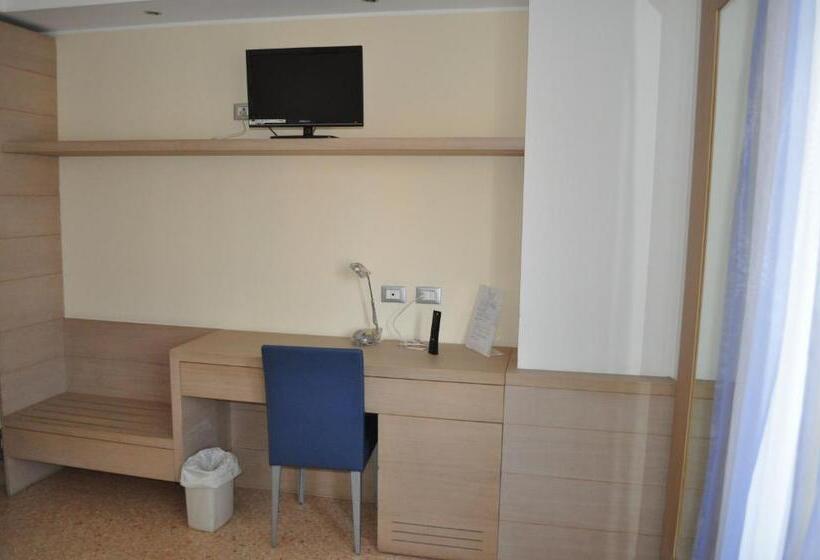 Habitació Estàndard, Igea