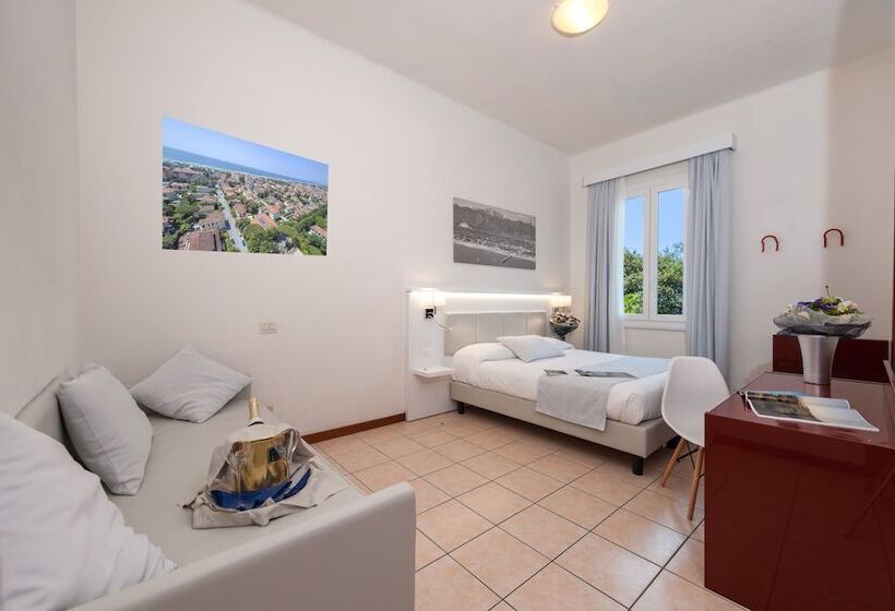 标准三人间, La Pace