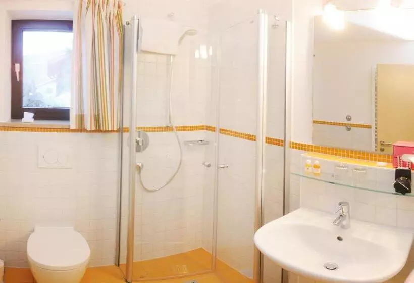 Perhehuone, Garni Landhaus Traunbachhäusl