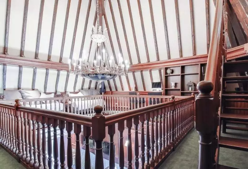 Penthouse Suite