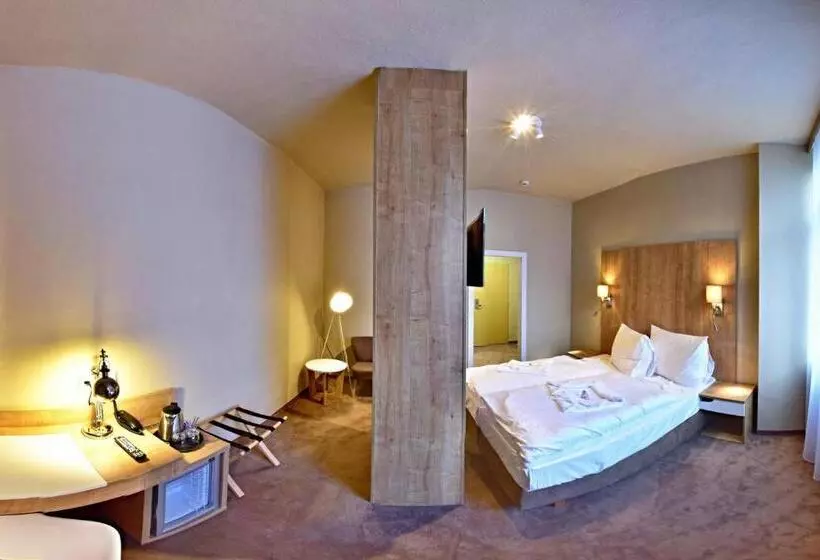 اتاق لوکس, Liberec
