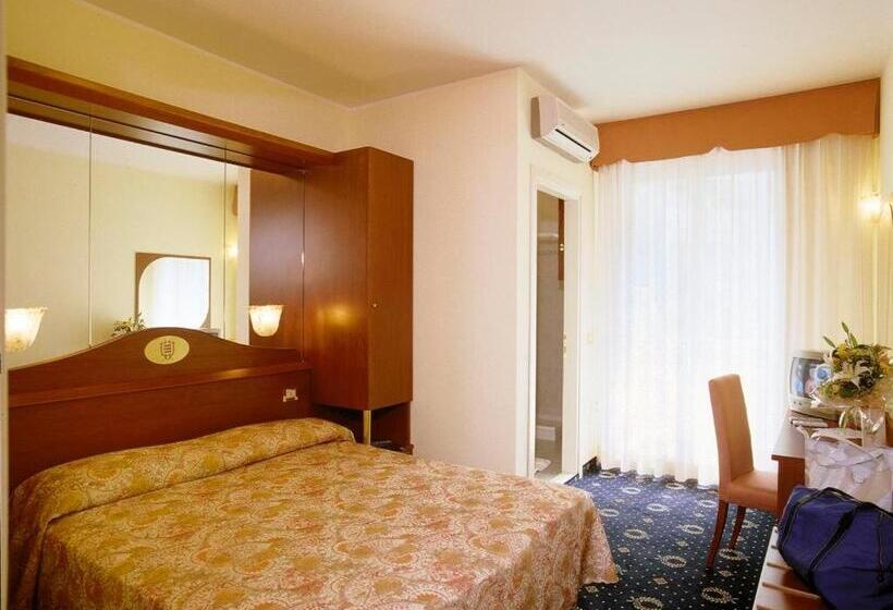 חדר אקונומי, Montecarlo