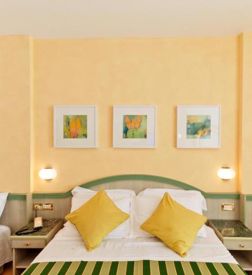 חדר קלאסי לשלושה, Montecarlo