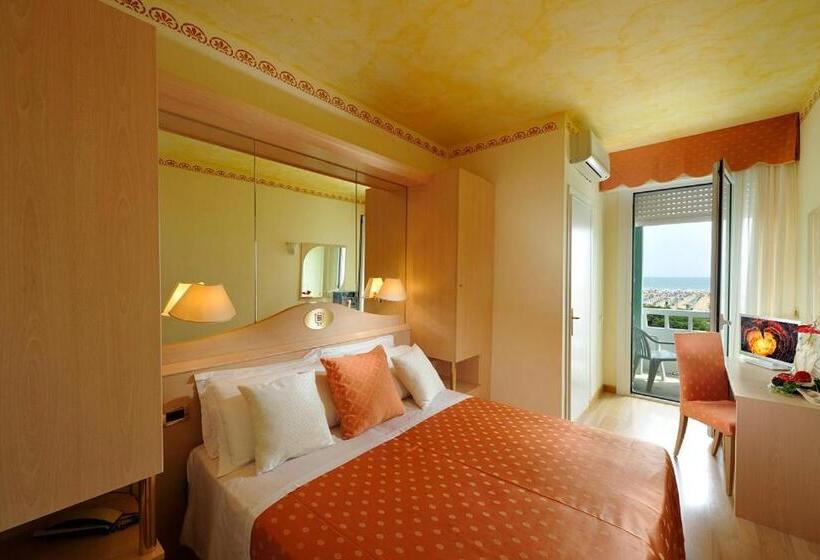 חדר סטנדרט עם מרפסת, Montecarlo