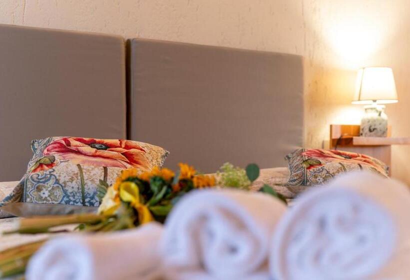 Четырехместный Номер Стандарт, Palazzuolo