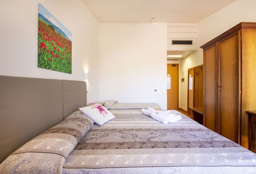 Трехместный Номер Стандарт с Видом, Palazzuolo