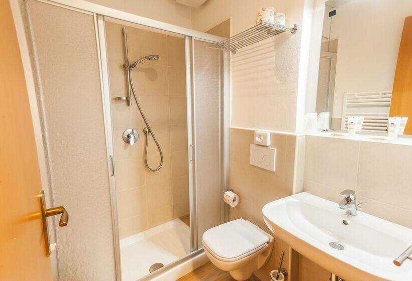 Трехместный Номер Стандарт с Видом, Palazzuolo