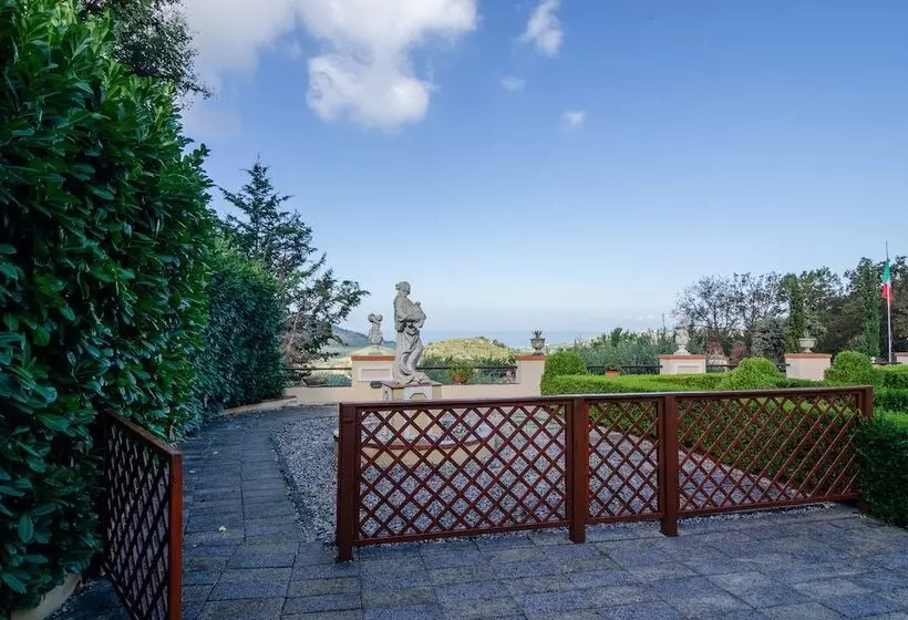 سوییت خانوادگی, Villa La Colombaia