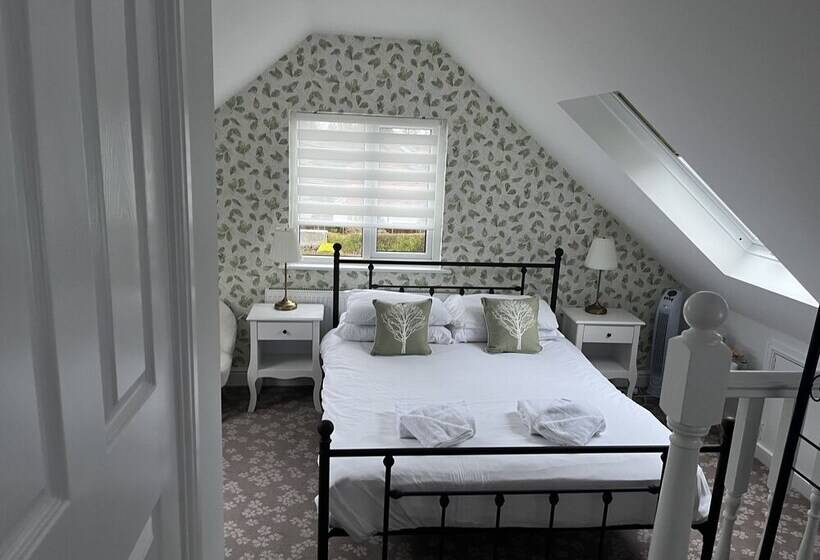 Номер Стандарт Трехместный, Penny Farthing Hotel & Cottages