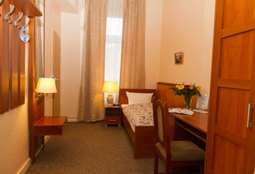 اتاق استاندارد یک نفره, Arche