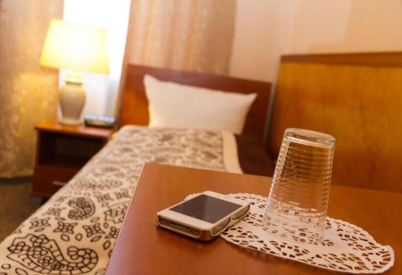 اتاق استاندارد یک نفره, Arche