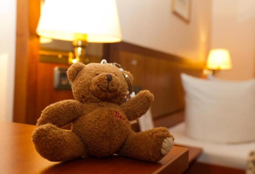 اتاق خانوادگی, Arche