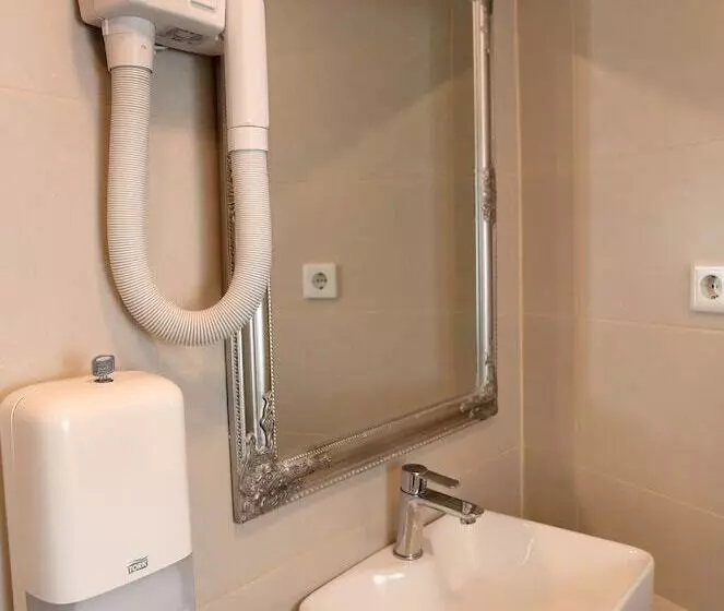 Habitació Basic, Villa Carrara