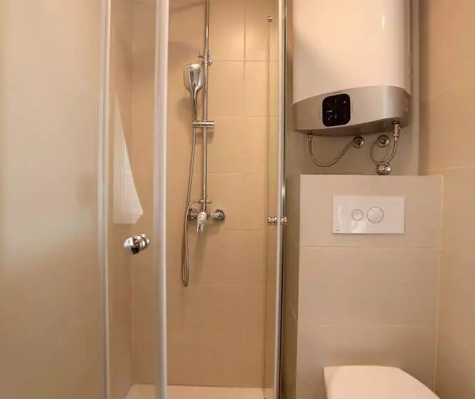 Habitació Basic, Villa Carrara