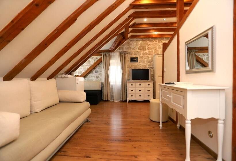 اتاق سوپریور, Villa Carrara