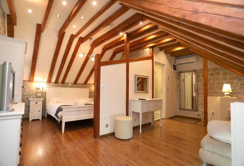 수피리어 룸, Villa Carrara