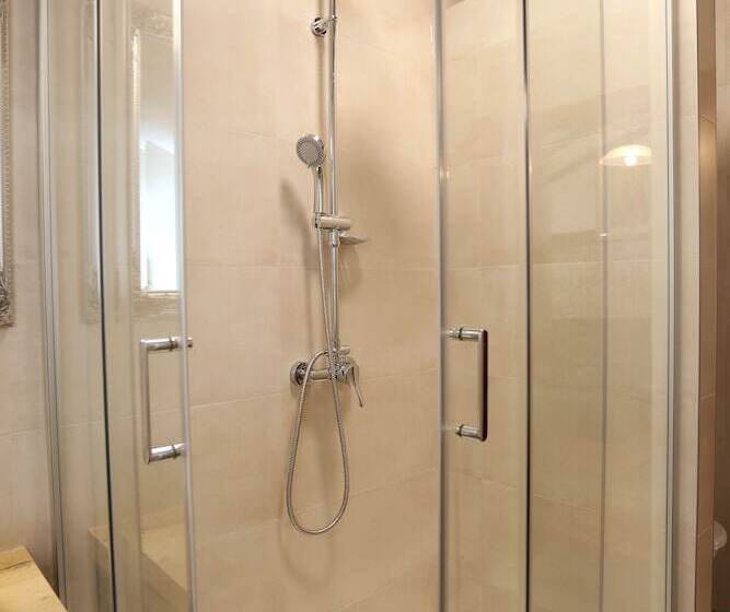 اتاق سوپریور, Villa Carrara