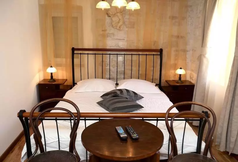 Habitació Estàndard, Villa Carrara