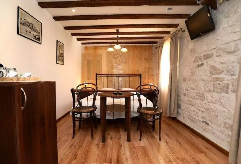Habitació Estàndard, Villa Carrara