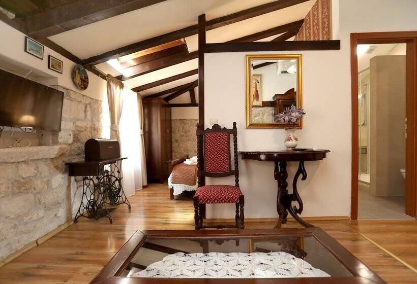 اتاق سوپریور, Villa Carrara