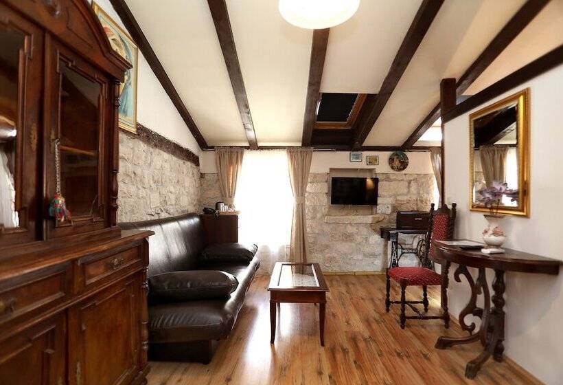 اتاق سوپریور, Villa Carrara