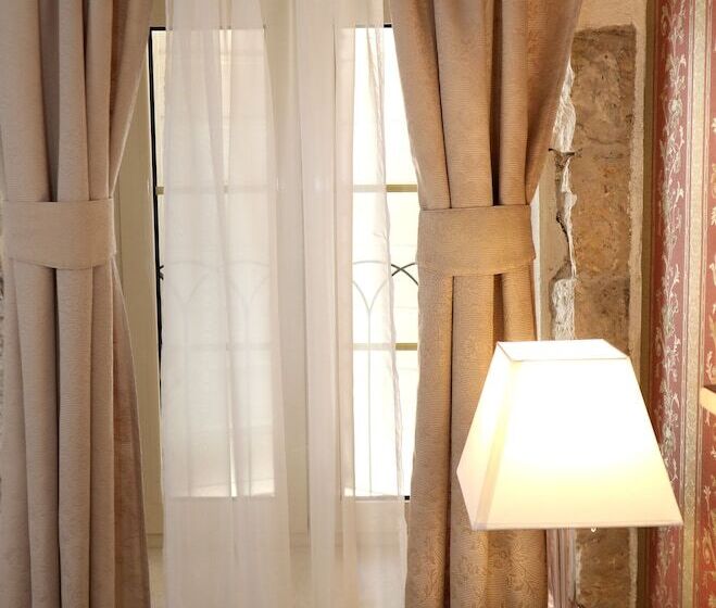 اتاق سوپریور, Villa Carrara