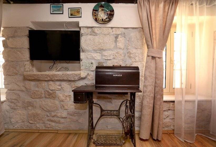 اتاق سوپریور, Villa Carrara