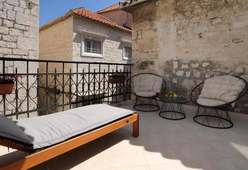 Habitació Estàndard amb Balconada, Villa Carrara