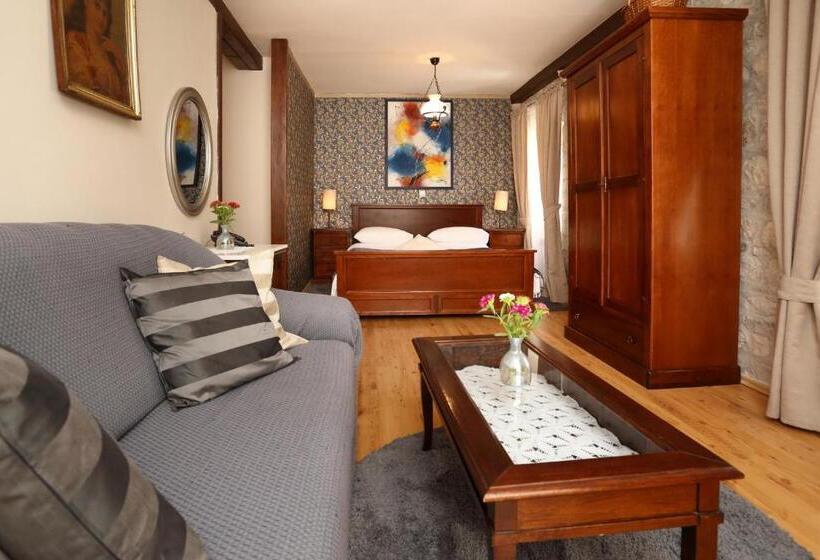 اتاق استاندارد با بالکن, Villa Carrara